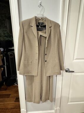 Liz Claiborne Tweed Women's Suit Jacket and Dress Set